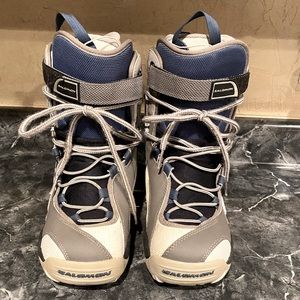 Salomon womens Snowboarding boots
